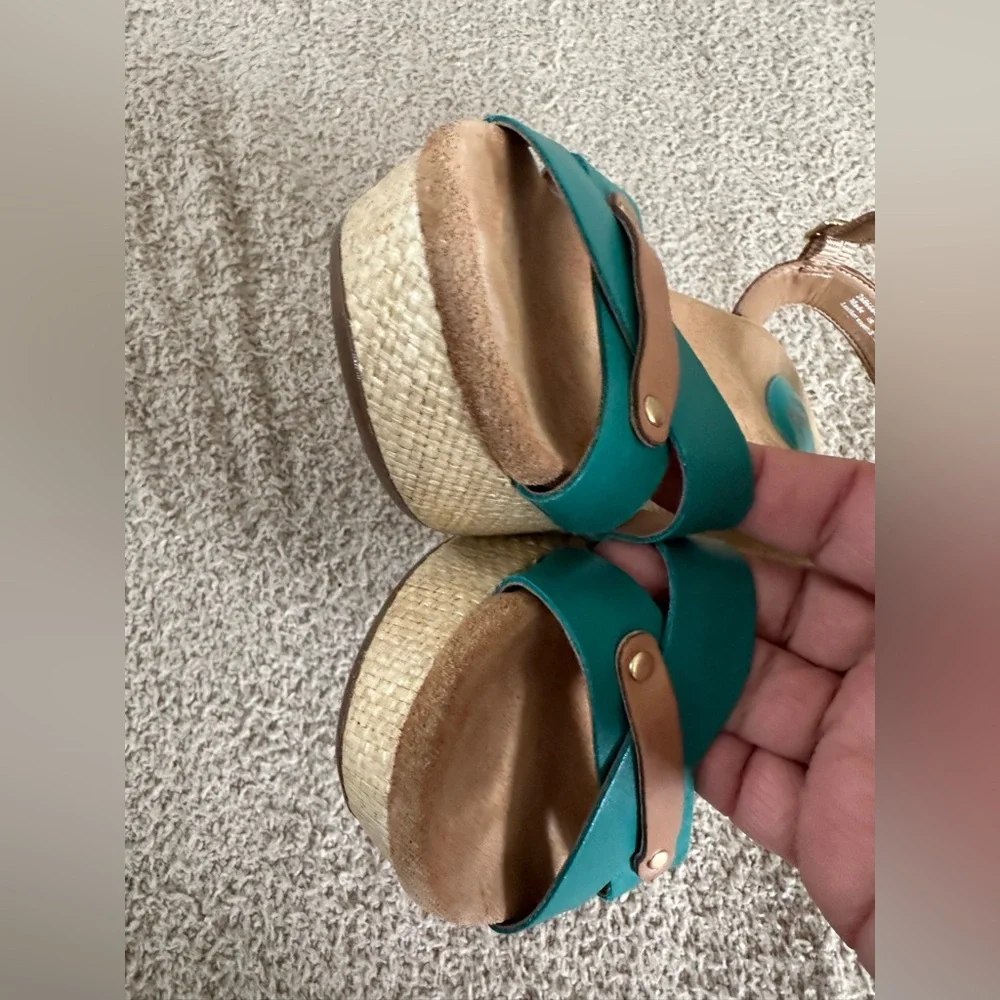 Clarks Artisan boho Teal Blue Leather Strappy Wedge Sandals 9M EUC - Picture 7 of 10